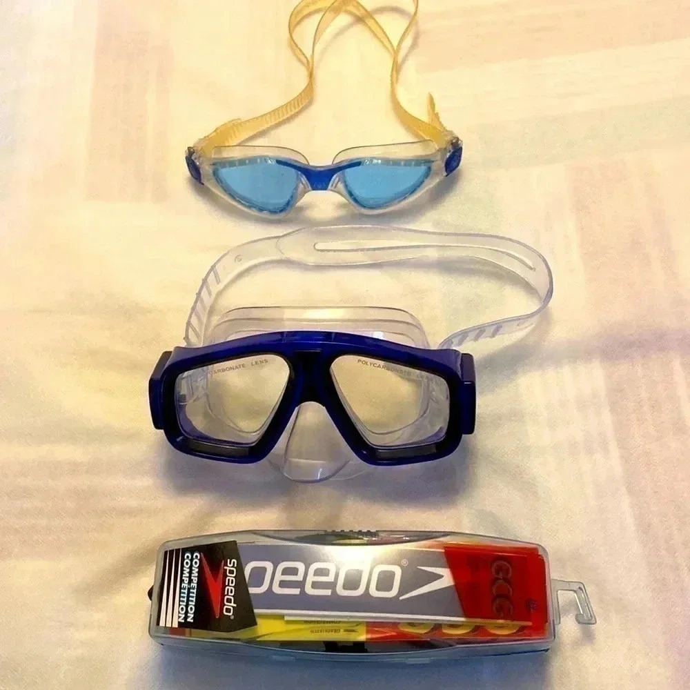 Bunch of swilling goggles  🥽